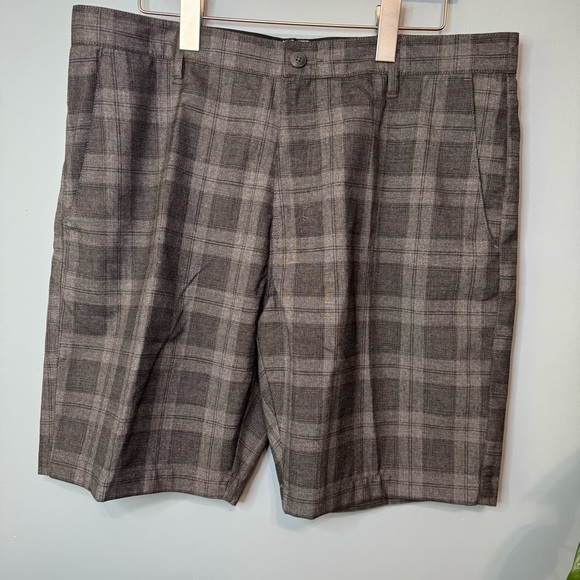 Vintage 1946 V46 Land and Sea Lightweight Gray Plaid Shorts. NWT. Men's Size 36 - Picture 11 of 11